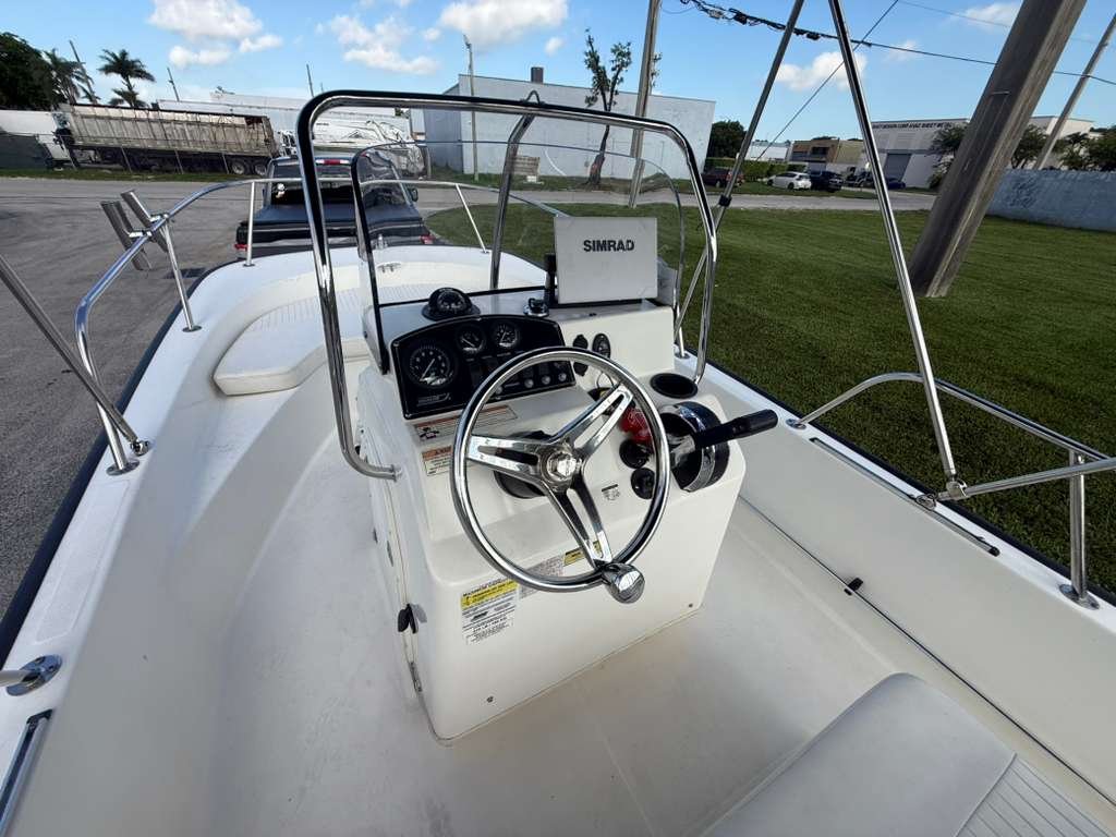 2016 Boston Whaler 170 Montauk