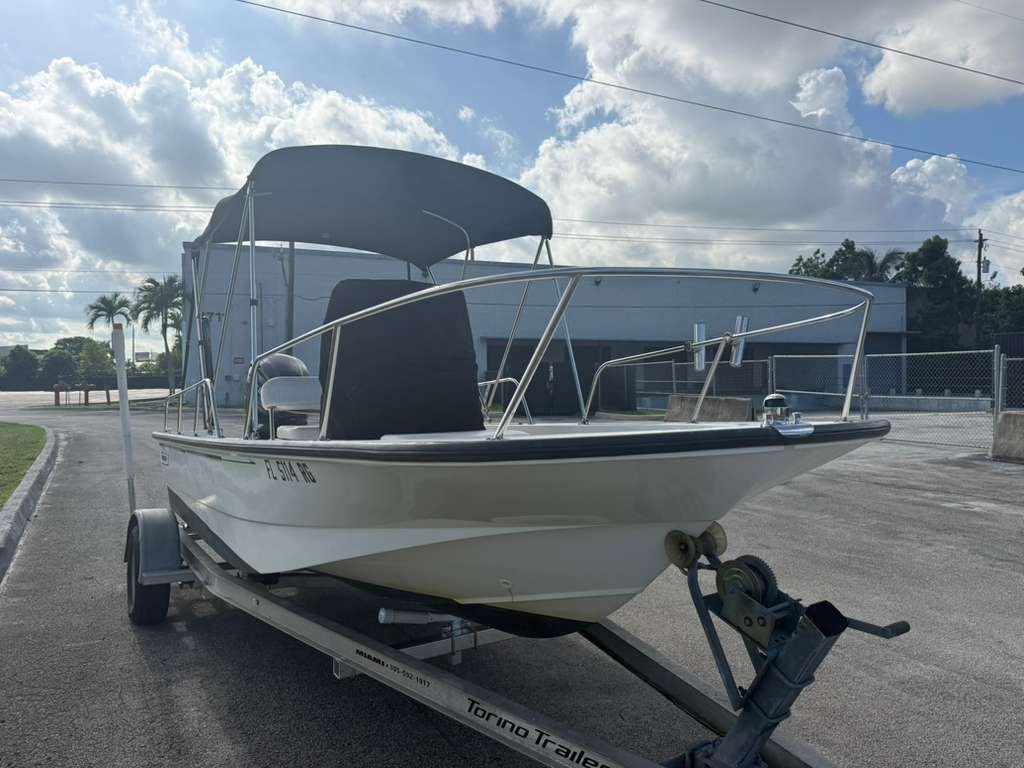 2016 Boston Whaler 170 Montauk