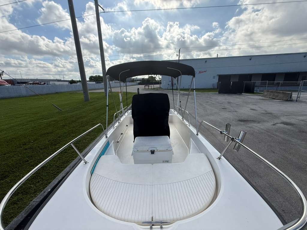 2016 Boston Whaler 170 Montauk