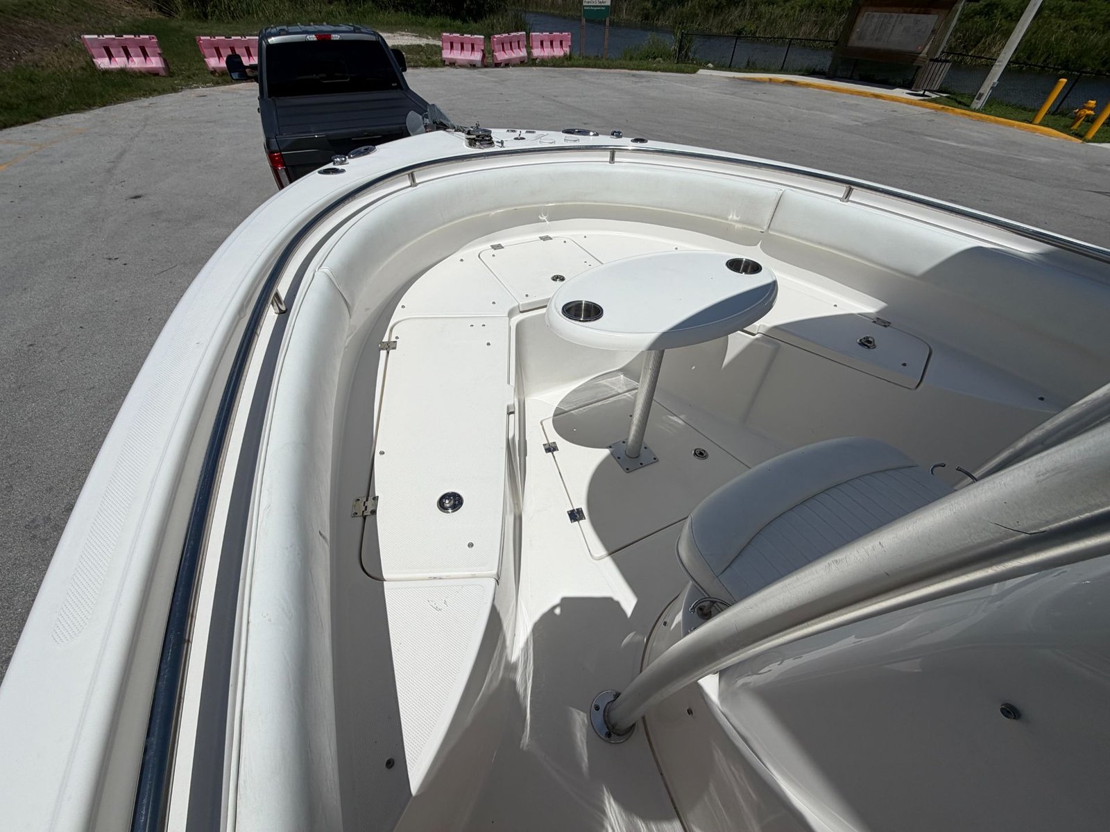 2014 Robalo R240 powered by twin Yamaha 150hp 4 Stroke with 650hrs !!!