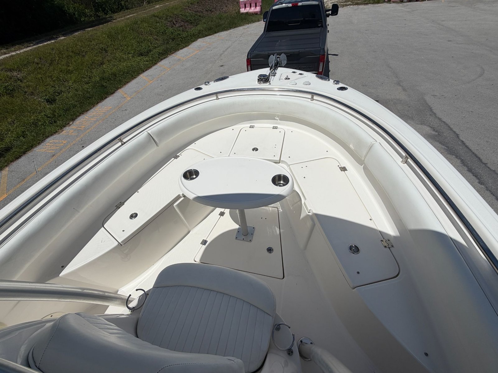2014 Robalo R240 powered by twin Yamaha 150hp 4 Stroke with 650hrs !!!