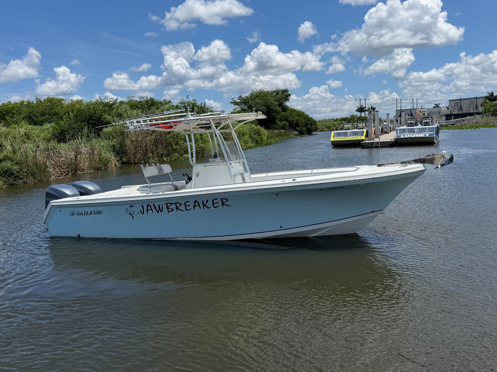 2005 Sailfish 2660CC powered by twin Yamaha 225hp 4 Strokes !!!