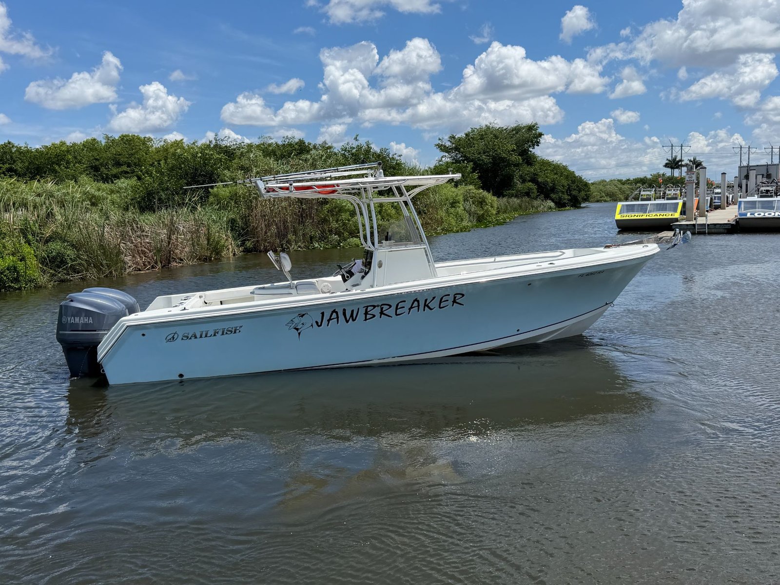 2005 Sailfish 2660CC powered by twin Yamaha 225hp 4 Strokes !!!