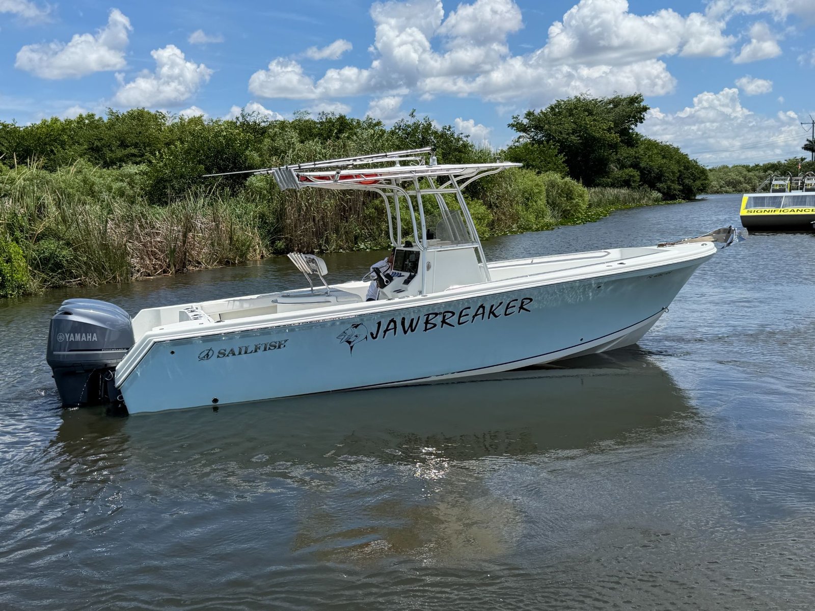 2005 Sailfish 2660CC powered by twin Yamaha 225hp 4 Strokes !!!