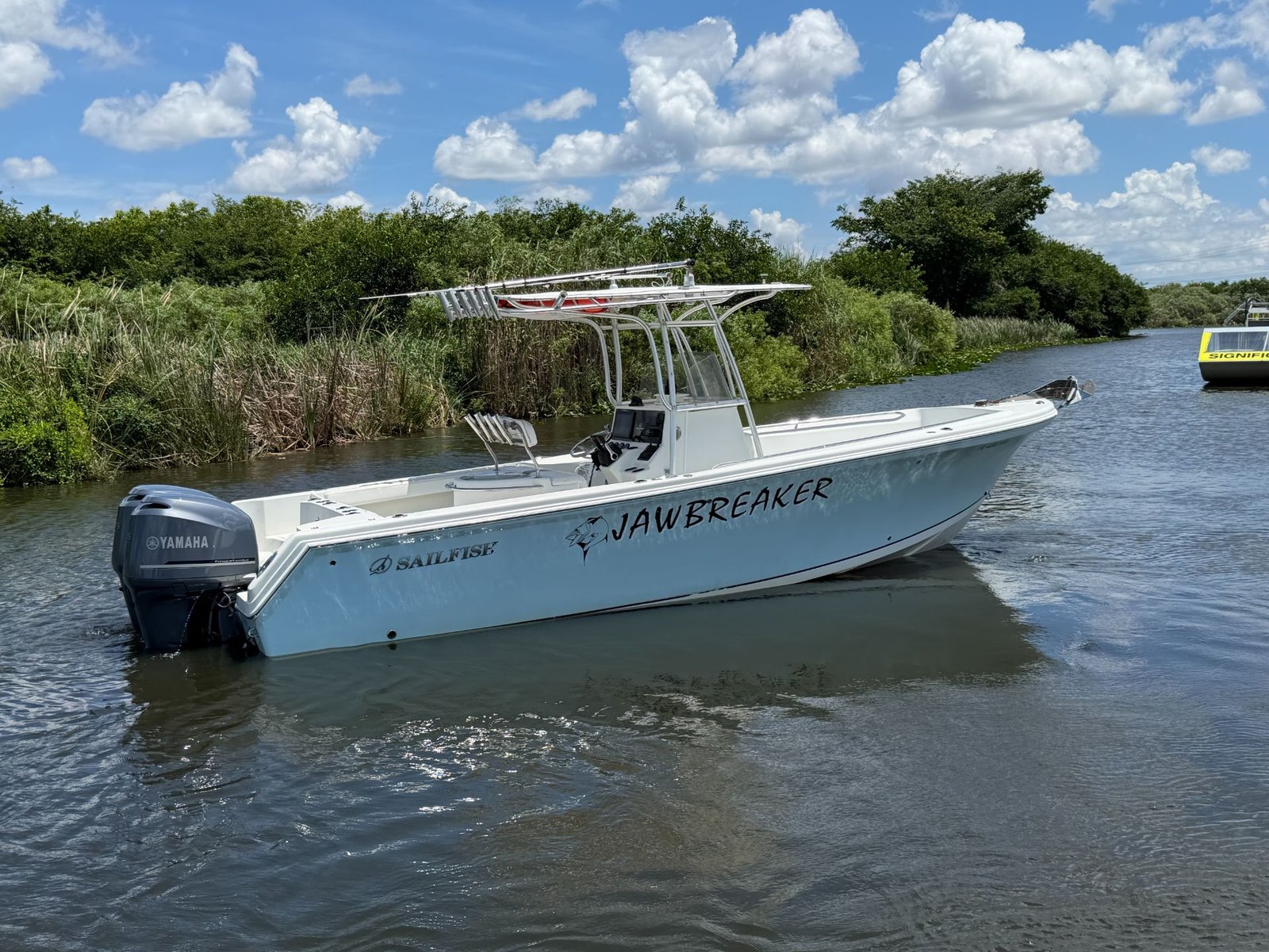 2005 Sailfish 2660CC powered by twin Yamaha 225hp 4 Strokes !!!