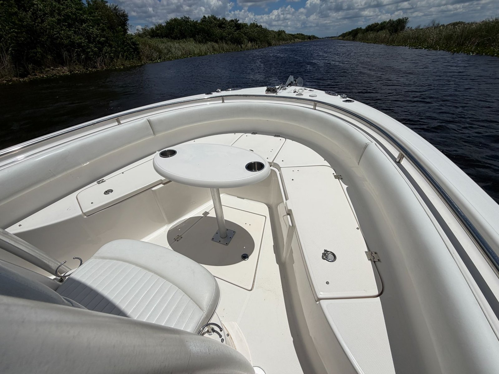 2014 Robalo R240 powered by twin Yamaha 150hp 4 Stroke with 650hrs !!!