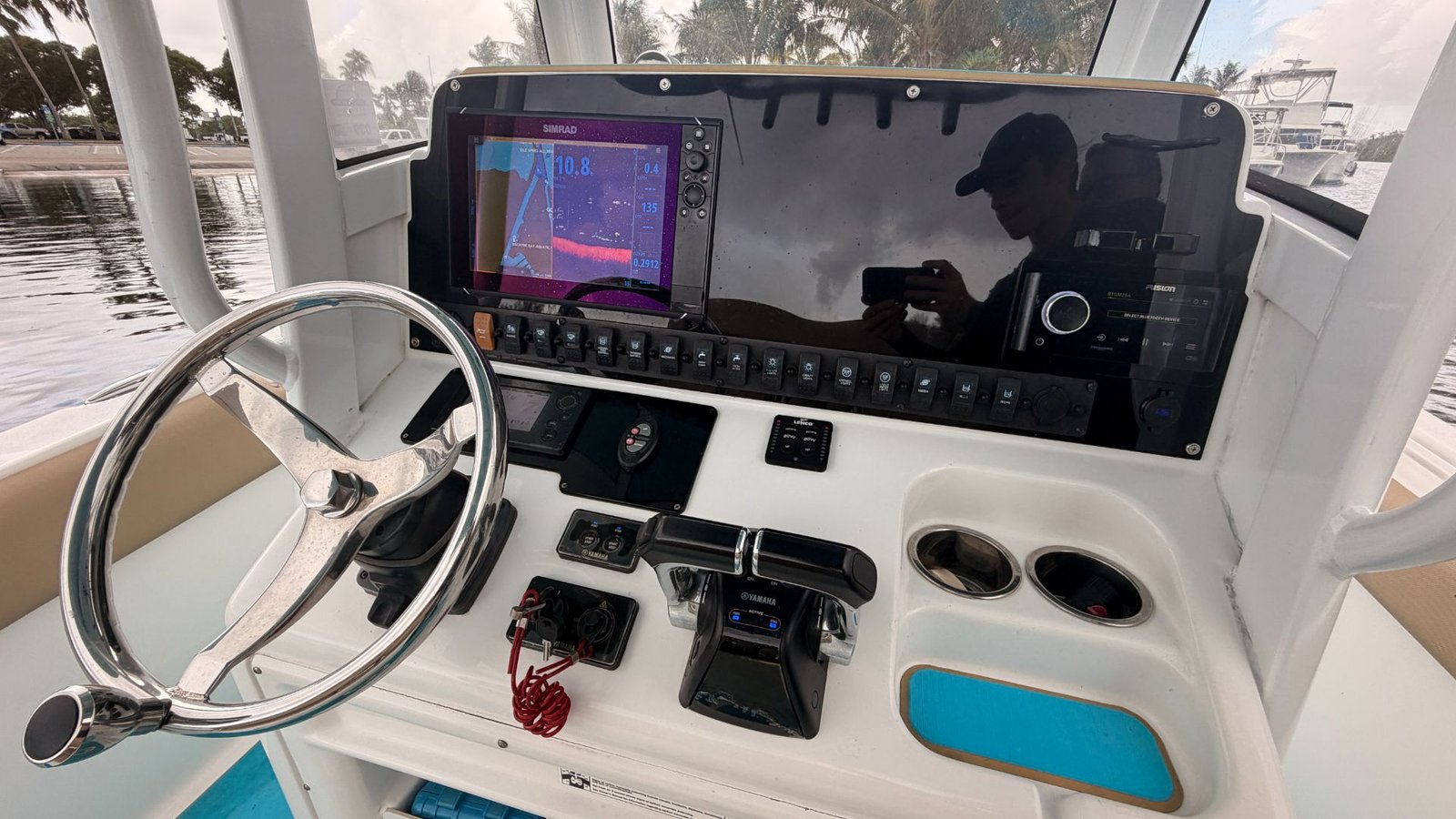 2018 Sea Hunt Gamefish 25 powered by twin Yamaha 150hp 4 Stroke with 695hours !!