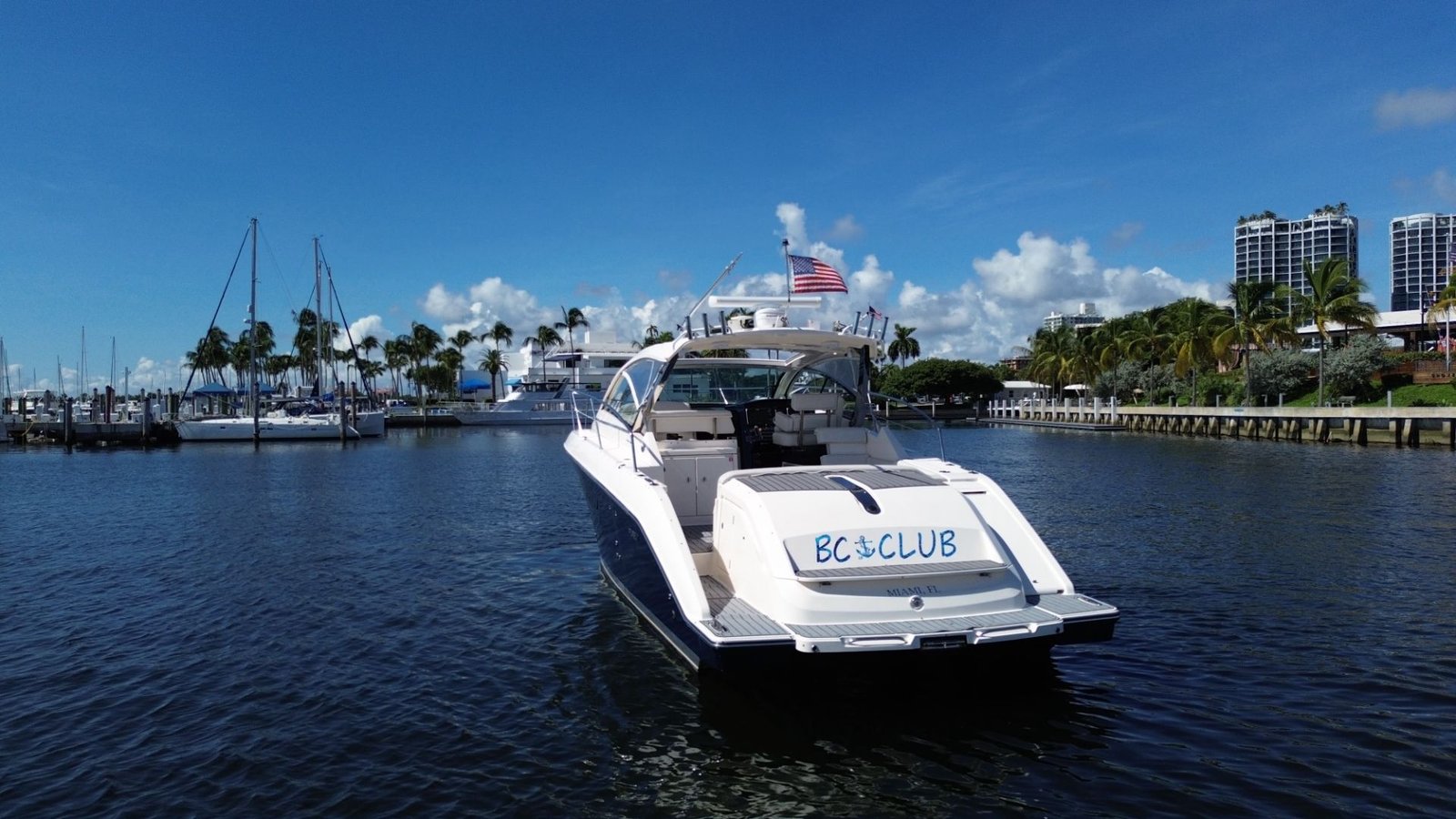 2014 Pursuit SC 365i Coupe powered by Yamaha 350hp 4 Strokes