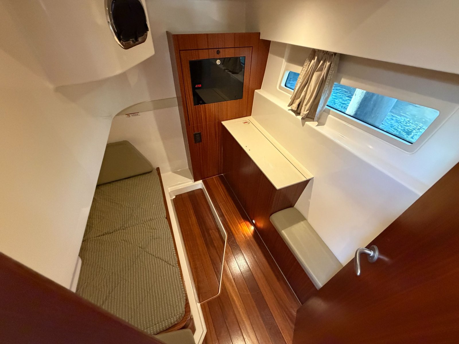 2014 Pursuit SC 365i Coupe powered by Yamaha 350hp 4 Strokes