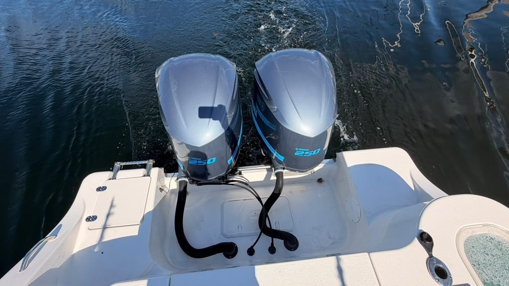 2016 NauticStar 28XS powered by twin Yamaha 250 4Strokes