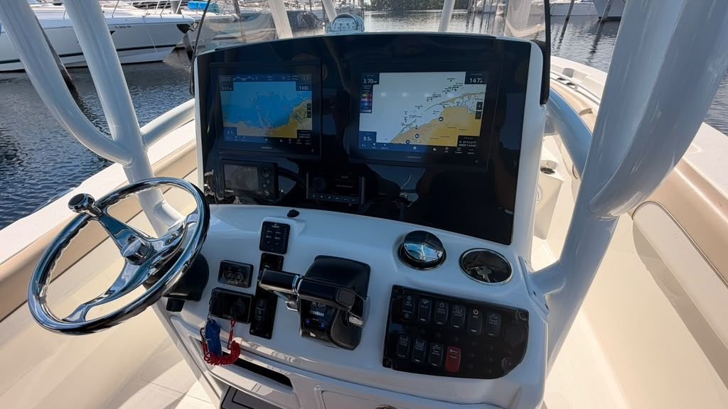 2016 NauticStar 28XS powered by twin Yamaha 250 4Strokes